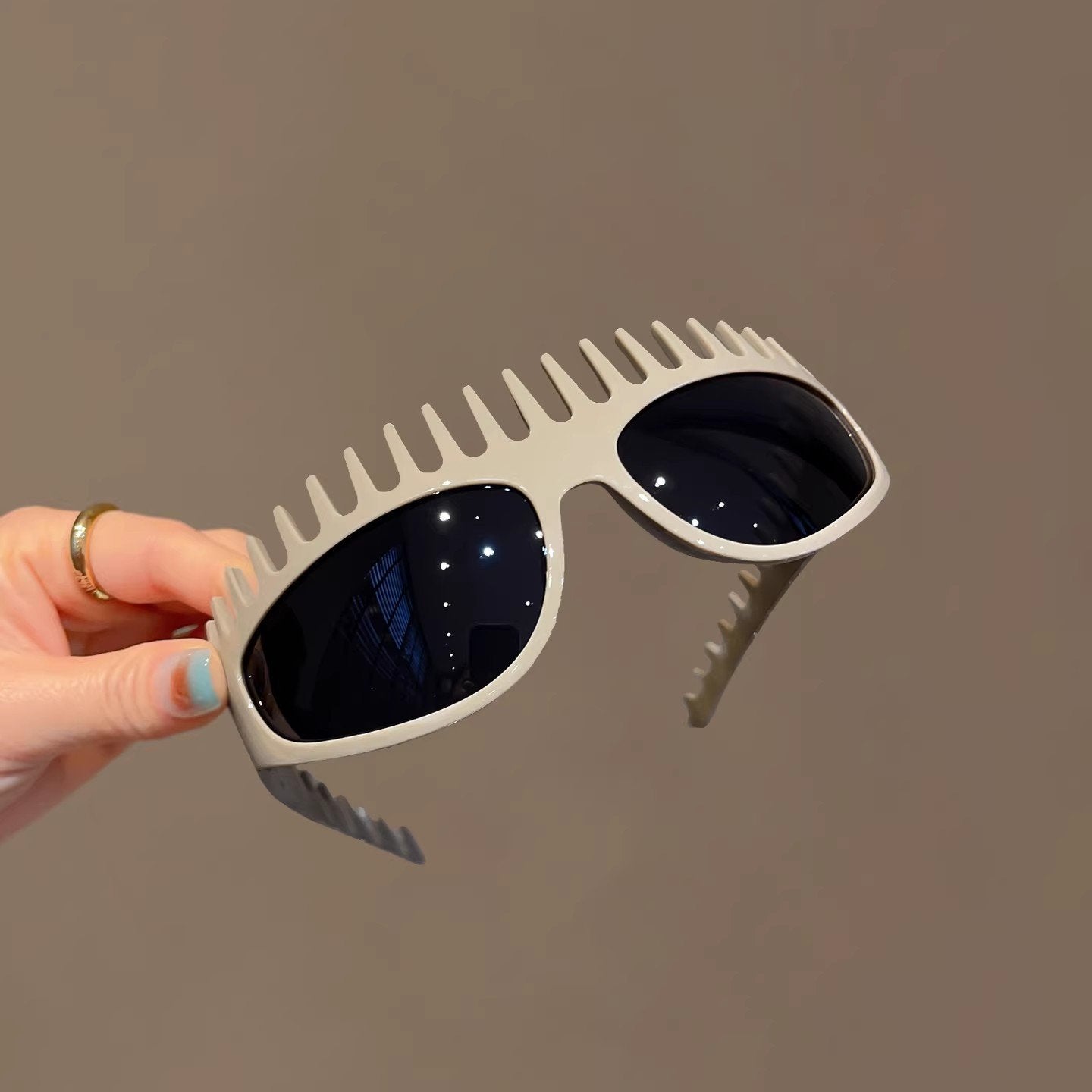 π₯π 2-in-1 Tortoiseshell Headband Sunglasses β Polarized UV400 Sunglasses with Built-In Comb Teeth