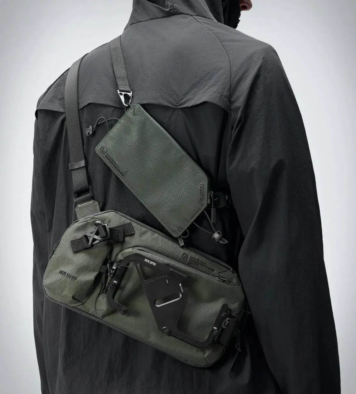 AULUMU B01 Urban Transit Sling Bag – Expandable Storage with Magnetic Phone Mount