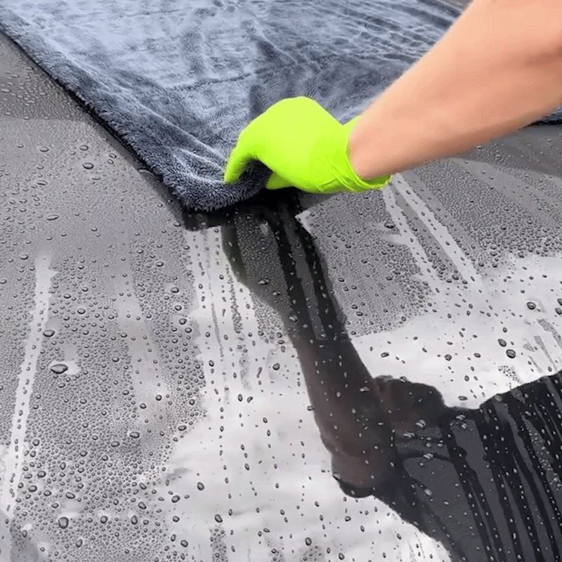 💧 Super Absorbent Microfiber Car Drying Towel – Streak-Free & Scratch-Free
