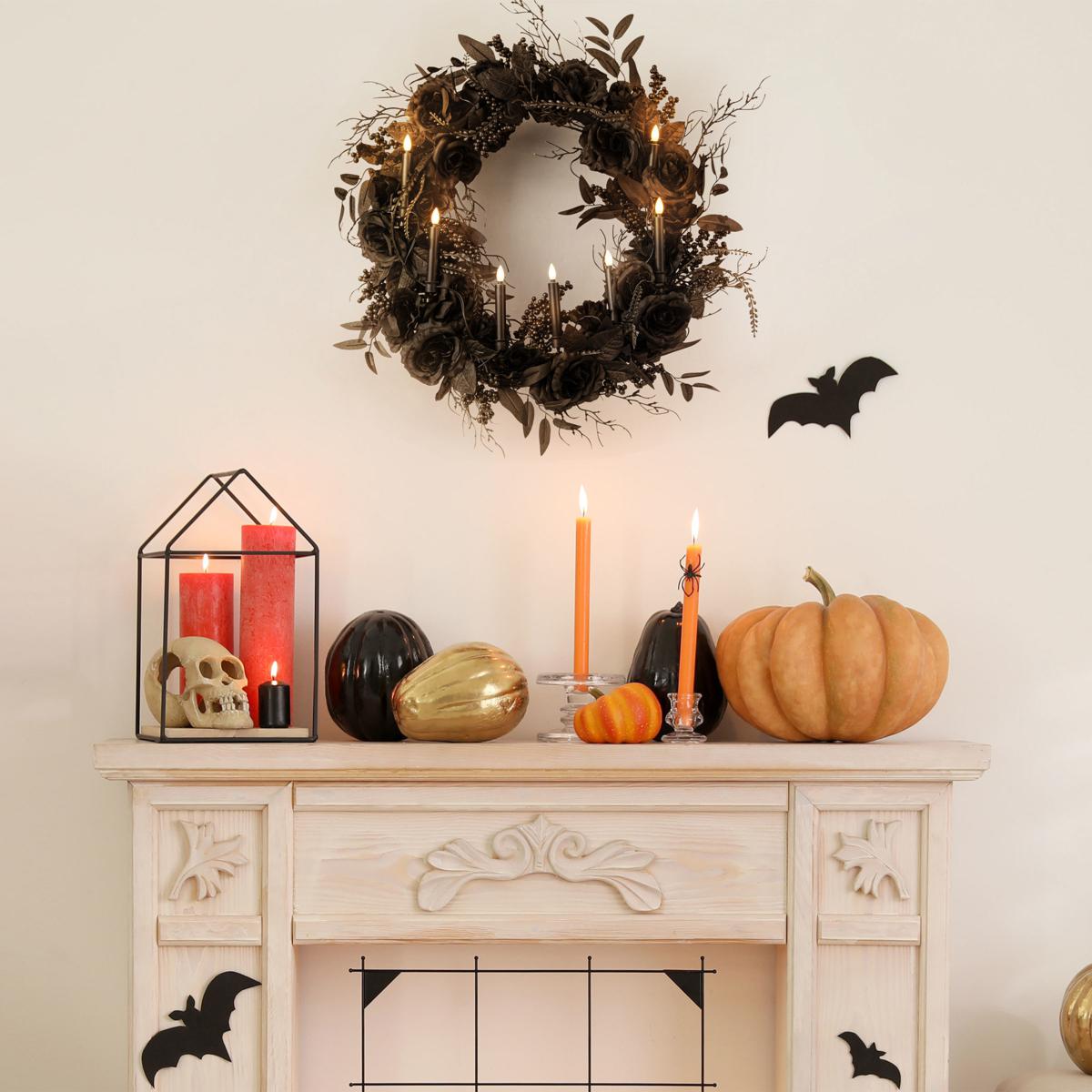 🎁Elevate your Halloween vibe 🖤Black Rose Candle Wreath