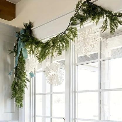 🌲 Artificial Cedar Christmas Garland – Lush Greenery for a Cozy Holiday Home